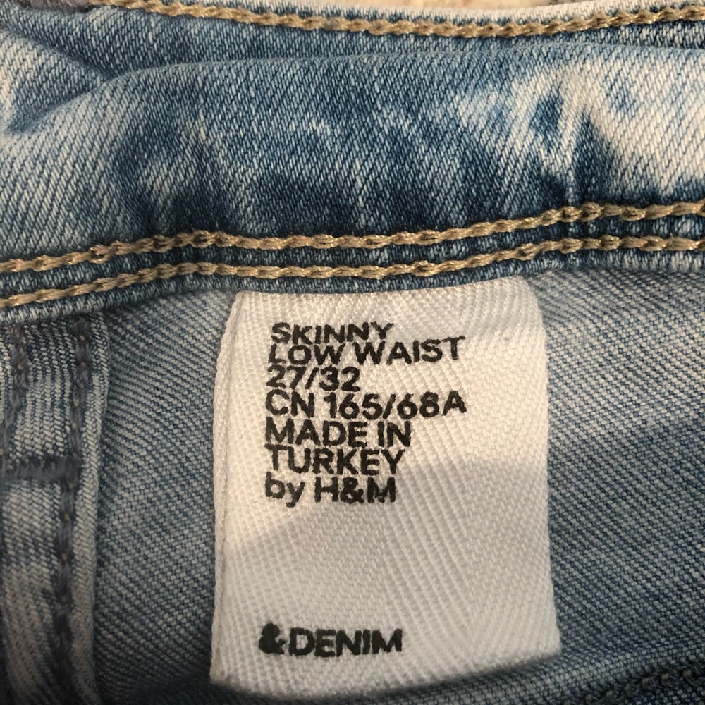 Ripped Jeans - Picture 6 of 6